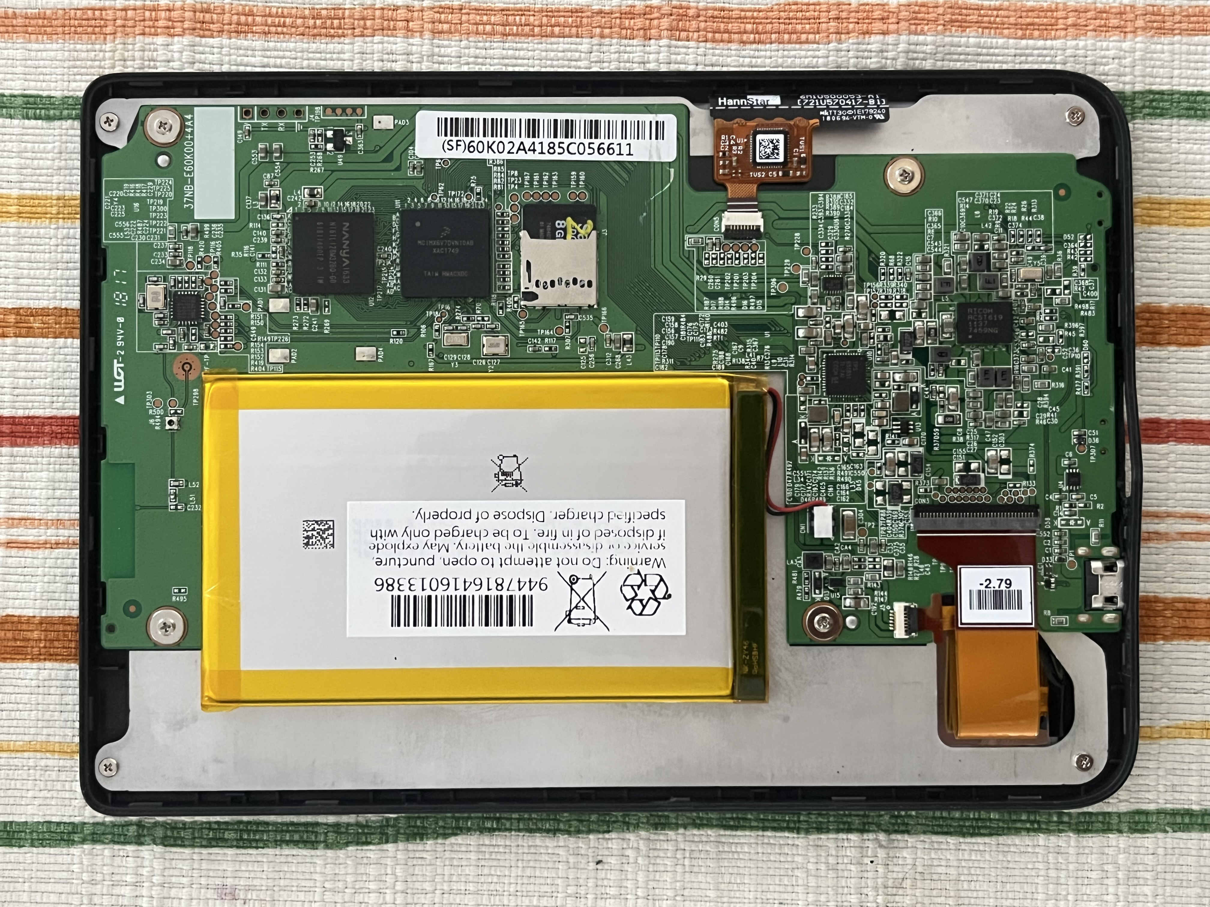 Kobo Clara HD insides